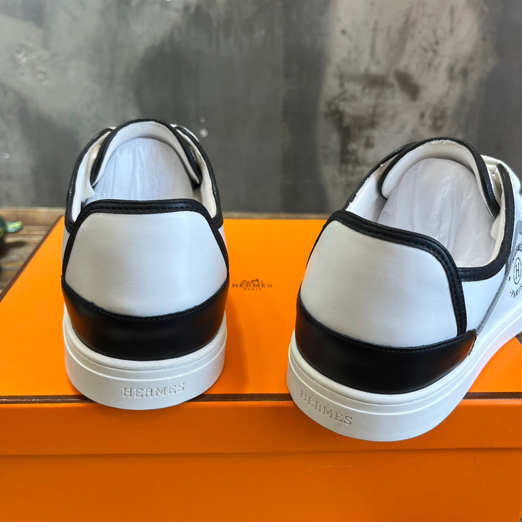 HERM Sneakers