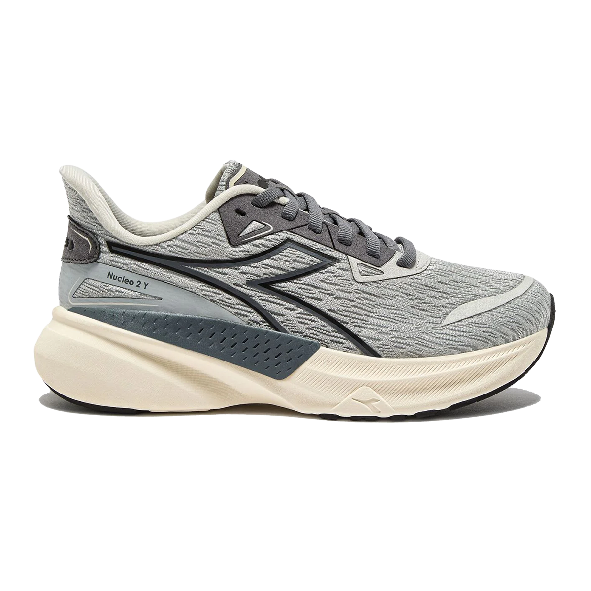 Diadora Nucleo 2